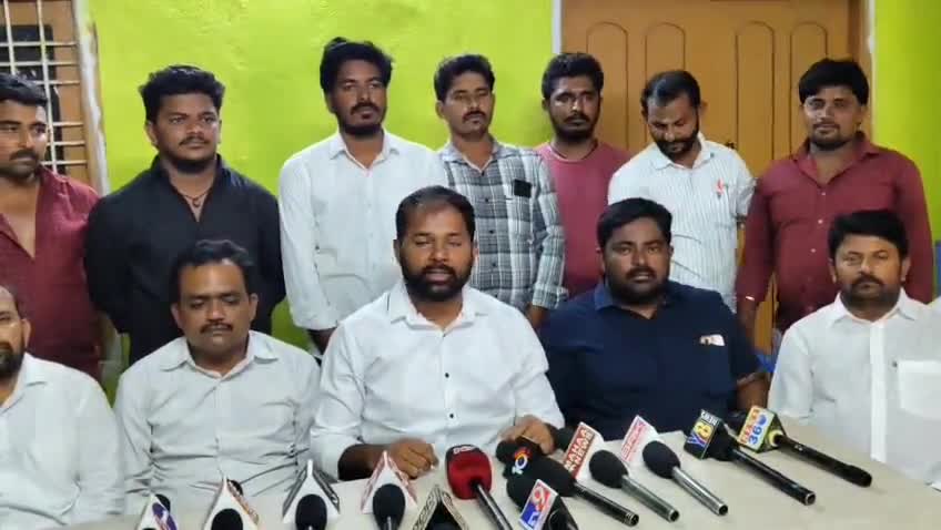 దామరచర్ల: ఆల్ ఇండియా బంజార సేవ సంఘంపై మండిపడ్డ గిరిజన సంఘం జిల్లా కమిటీ సభ్యులు ధనవత్ సిద్దు నాయక్