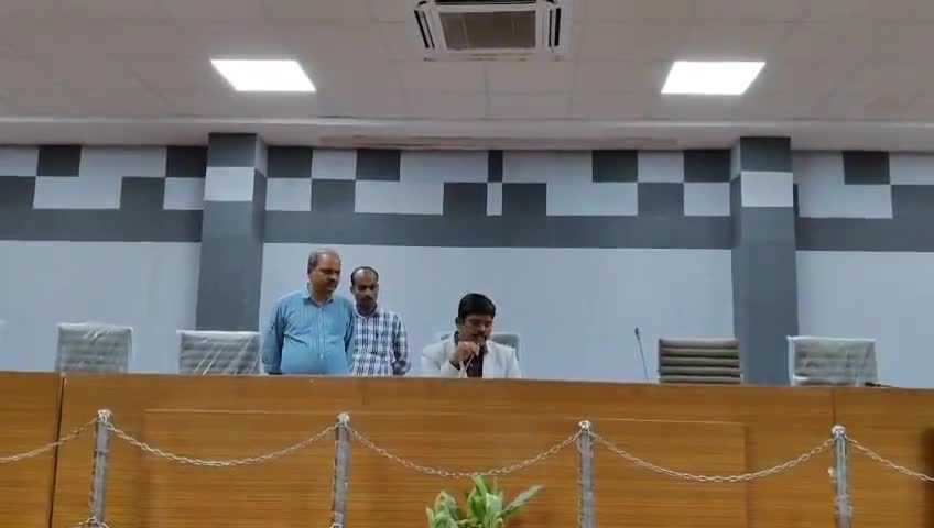 ಚಳ್ಳಕೆರೆ: ನಗರದ ತಾ.ಪಂ ಸಭಾಂಗಣದಲ್ಲಿ ರೈತ ಮುಖಂಡರ ಕುಂದು-ಕೊರತೆ ಸಭೆ