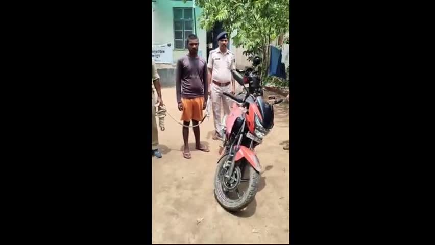 घाट कुसुंभा: कोरमा थाना क्षेत्र से 9 लीटर देसी शराब व बाइक के साथ एक युवक गिरफ्तार, भेजा गया जेल