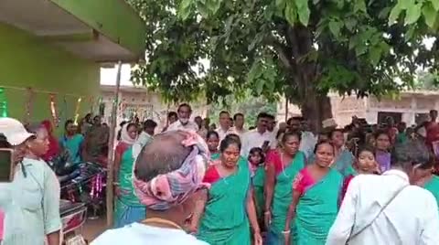 महेशपुर: रोलाग्राम, तेलियापोखर और खांपुर पंचायत भवन में पीएम जनमन अभियान के तहत शिविर का आयोजन किया गया