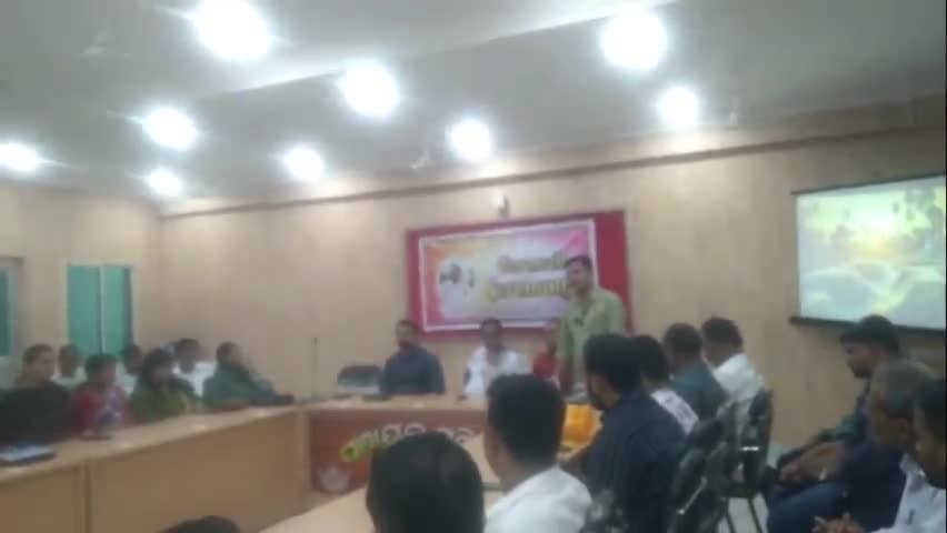 ସୋନପୁର: ସଦର ବ୍ଲକ ସମ୍ମିଳନୀ କକ୍ଷରେ ଭାରପ୍ରାପ୍ତ ଗୋଷ୍ଠୀ ଉନ୍ନୟନ ଅଧିକାରୀଙ୍କୁ ବିଦାୟକାଳୀନ ସମ୍ବର୍ଦ୍ଧନା