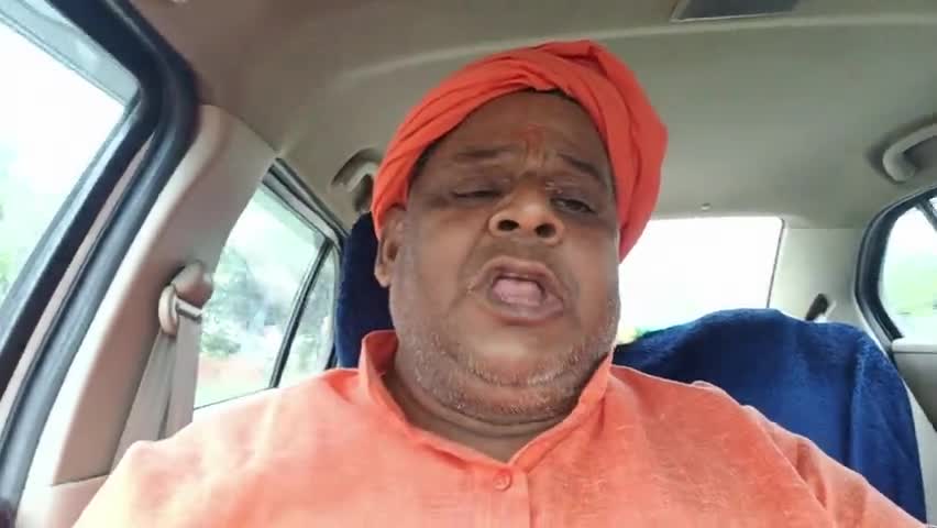 जिलाधिकारी महोदय केंद्र और राज्य सरकार के मा आकांक्षा योजना मैं लूट मचा हुआ है सीएमओ कार्यालय देवरिया के सहयोग से लाइव हॉस्पिटल आयुष्मान भारत से जोड़कर करोड़ों रुपया का घोटाला