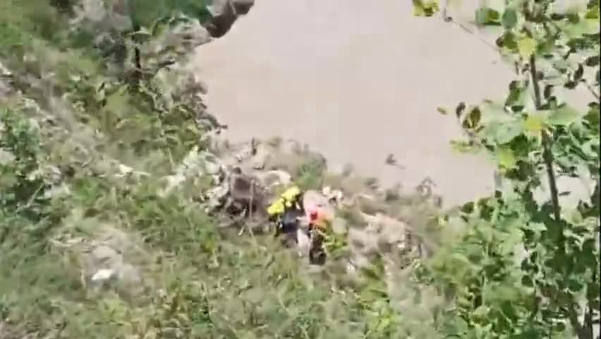 रुद्रप्रयाग: बद्रीनाथ हाईवे पर रुद्रप्रयाग स्थित पेट्रोल पंप से आगे खाई में गिरा एक व्यक्ति, SDRF और पुलिस ने किया शव बरामद