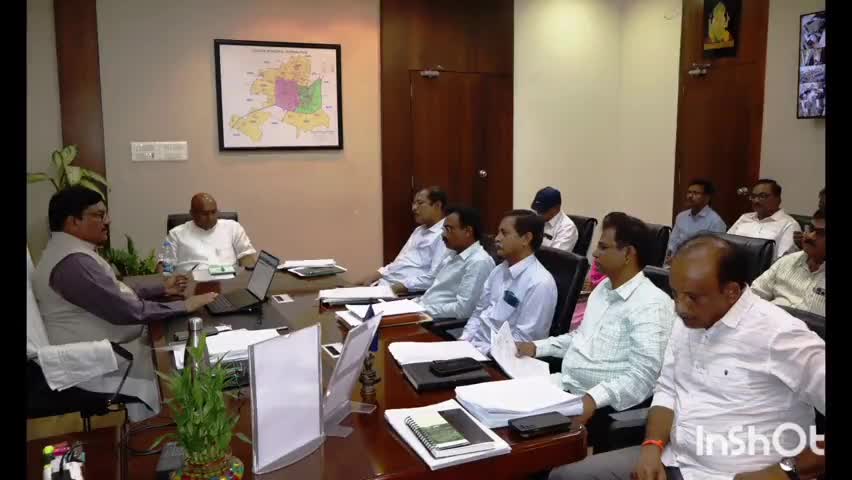 గుంటూరు: నగరపాలక సంస్థ కౌన్సిల్ సమావేశానికి అధికారులు సమగ్ర సమాచారంతో హాజరు కావాలి: గుంటూరు నగర మేయర్ రవీంద్ర