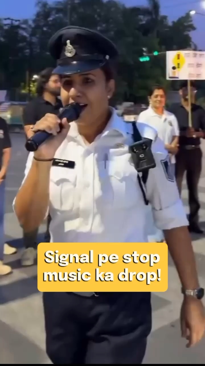 This Singing Traffic Cop Is Remixing Road Safety in Indore — Sonali Soni’s Musical Mission! 🎶🚦