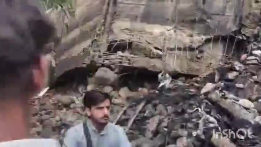 सोलन: परवाणु कामली लिंक रोड मलबा आने की वजह से बंद, PWD के कर्मचारी मौके पर मौजूद; रोड़ खोलने का किया जा रहा है कार्य