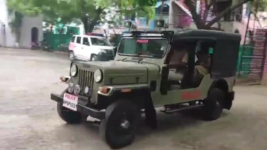 గిద్దలూరు: తాటిచెర్ల మోటు గ్రామంలో మైనర్ బాలికపై అత్యాచారం ఘటనలో ముగ్గురిని అదుపులోకి తీసుకున్న పోలీసులు
