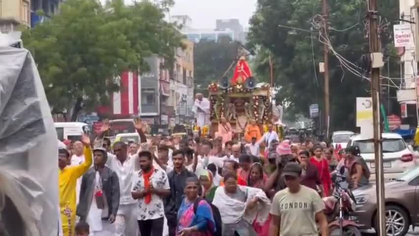 જામનગર શહેર: શહેરમાં સુમેર કલબ રોડ નજીકથી ઇસ્કોન દ્વારા અષાઢ સુદ પાંચમના યોજાઈ ભગવાન જગન્નાથજીની ભવ્ય ૧૮મી રથયાત્રા