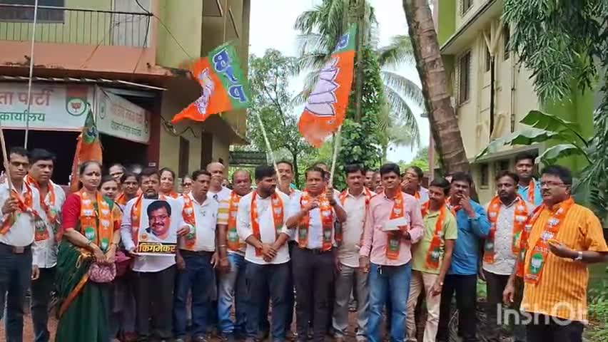 दोडामार्ग: भाजप प्रदेशाध्यक्षपदी रविंद्र चव्हाण यांची निवड झाल्याने दोडामार्ग भाजप कार्यालयात आनंदोत्सव साजरा