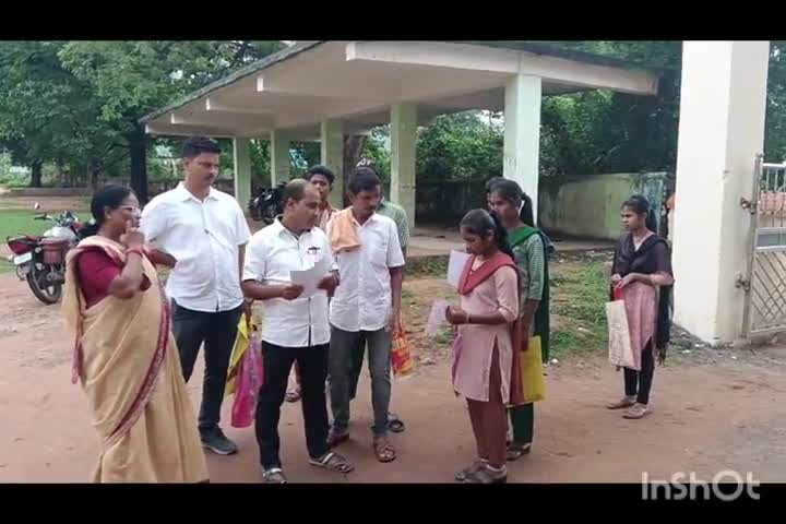 ଆଠମଲ୍ଲିକ: ବଇଣ୍ଡାରେ ୩ଟି ବ୍ଲକର ୮୬ ଜଣ ଛାତ୍ରୀ ଓ ଛାତ୍ର ଦେଲେ ମାଟ୍ରିକ ସପ୍ଲିମେଣ୍ଟାରୀ ପରୀକ୍ଷା
