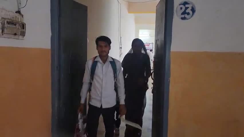 जतारा: समूह अध्यक्ष व सचिव पर लाखों की राशि निकालने व सदस्यों को नहीं देने का आरोप, प्रेमपूरा की महिला ने कलेक्टर से की शिकायत
