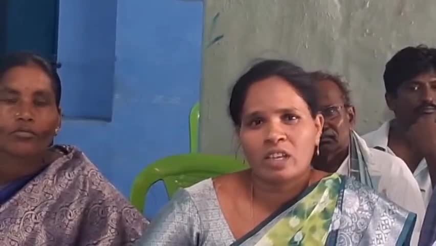 పత్తికొండ: టీడీపీ హయాం వచ్చిన తర్వాతే గ్రామంలో నీటి సమస్యలు వచ్చాయి: వెల్దుర్తిలో వైసీపీ సర్పంచ్ శైలజ