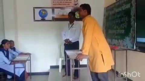 समुद्रपूर: गिरड येथील मगन संग्रहालयाकडून देशी बियाणे संवर्धन उपक्रमाअंतर्गत शाळकरी विद्यार्थ्यांना बिज दानासाठी मार्गदर्शन