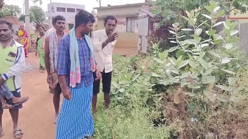 ಪಾವಗಡ: ದೇವರಹಟ್ಟಿಯಲ್ಲಿ ಸ್ವಚ್ಛತೆ ಮರಚಿಕೆ, ಜನರ ಆರೋಗ್ಯದ ಜತೆ ಅಧಿಕಾರಿಗಳ ಚೆಲ್ಲಾಟ! #localissue