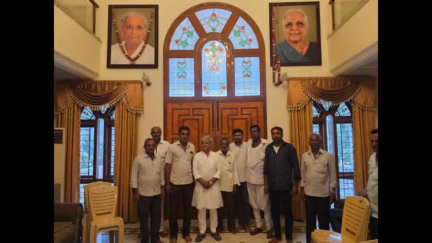 જૂનાગઢ: જૂનાગઢ તાલુકાના આગેવાનો સાથે જવાહરભાઈ ચાવડાએ બેઠક યોજતા રાજકીય આગેવાનોમાં દ્વિધામાં