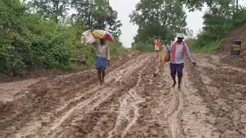 ములుగు: దొడ్ల-మల్యాల మధ్య వర్షాలతో అధ్వాన్నంగా మారిన మట్టి రోడ్డు, అవస్థలు పడుతున్న ముంపు గ్రామాల ప్రజలు #localissue