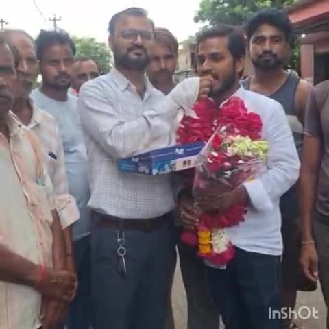 ऊंचाहार: मतीनगंज बाजार में कांग्रेस के नवनिर्वाचित ब्लॉक अध्यक्ष को कार्यकर्ताओं ने दी बधाई
