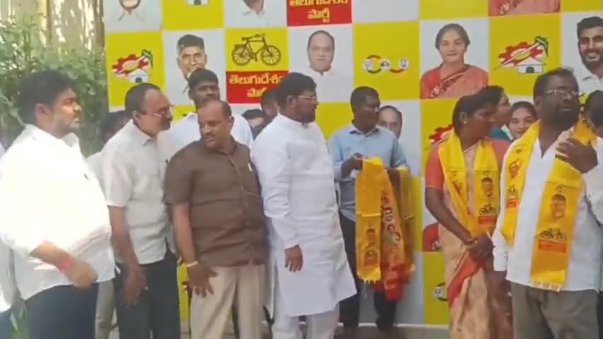 డబ్బులు తీసుకోకుండానే మేము తెదేపాలో చేరుతున్నాం: ఇందుకూరుపేట జెడ్పీటీసీ విజయలక్ష్మి దంపతులు