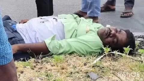 మర్రిగుంట సర్కిల్ వద్ద రోడ్డు ప్రమాదంలో వ్యక్తి అక్కడికక్కడే మృతి