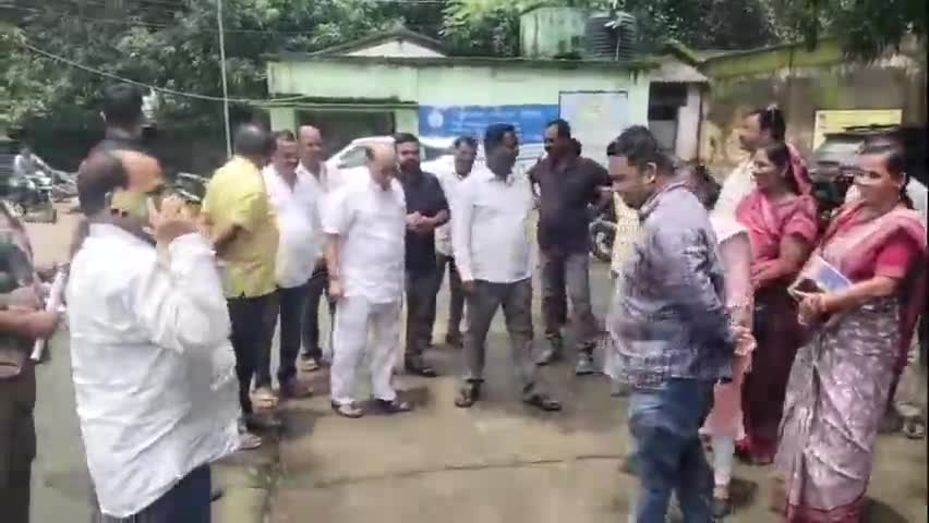 ରେଢାଖୋଲ: ଯୁଯୋମୁରା ବ୍ଲକ କାର୍ଯ୍ୟାଳୟ ଠାରେ ରେଢ଼ାଖୋଲ ବିଧାୟକଙ୍କ ଗୁରୁତ୍ବପୂର୍ଣ୍ଣ ସମୀକ୍ଷା ବୈଠକ ଅନୁଷ୍ଠିତ