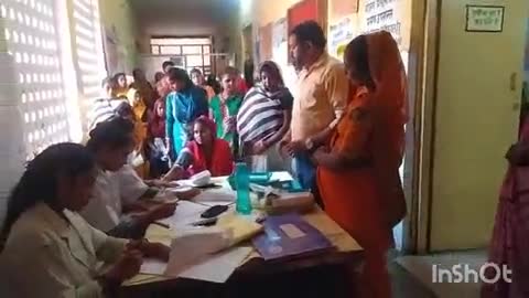 अलीगंज: सीएचसी अलीगंज पर मनाया गया प्रधानमंत्री मातृत्व सुरक्षा दिवस, निरीक्षण करने पहुंचे चिकित्साधीक्षक अलीगंज