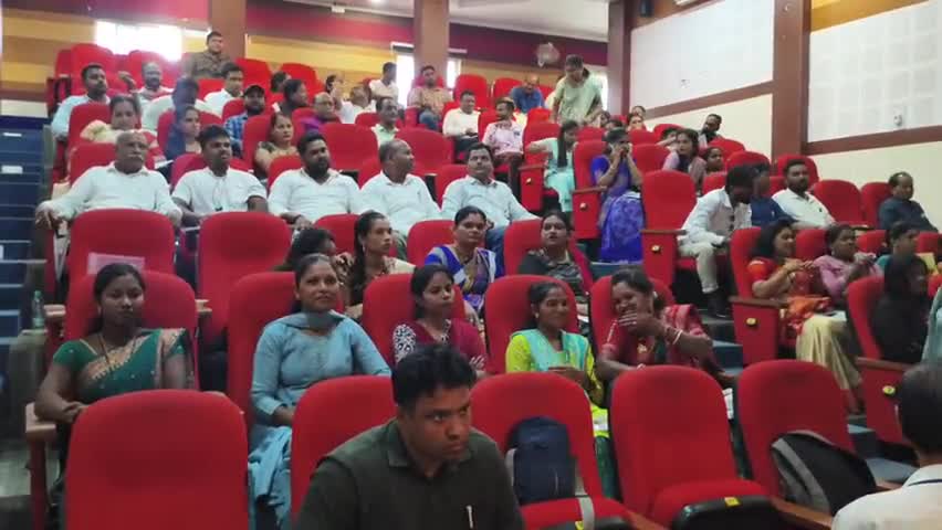 କୋରାପୁଟ ସହର: ମ୍ୟୁନିସିପାଲିଟି ଅଡିଟୋରିୟମରେ ସହରାଞ୍ଚଳରେ ଜନ ପ୍ରତିନିଧିଙ୍କ ଦକ୍ଷତା ବୃଦ୍ଧି ସହ ତାଲିମ ଶିବିର ଅନୁଷ୍ଠିତ