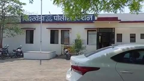 शिंदखेडा: सुलवाडे बॅरेजजवळ एक ब्रास वाळूची अवैध वाहतूक केल्याप्रकरणी एकाविरुद्ध शिंदखेडा पोलिसांत गुन्हा दाखल
