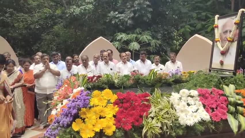 ಮದ್ದೂರು: ಮಾಜಿ ಸಂಸದ ಜಿ.ಮಾದೇಗೌಡರು ಇಹಲೋಕ ತ್ಯಜಿಸಿ ಇಂದಿಗೆ 4 ವರ್ಷ! ಹನುಮಂತನಗರದ ಶಾಂತಿಧಾಮದಲ್ಲಿ ಪುಣ್ಯಸ್ಮರಣೆ