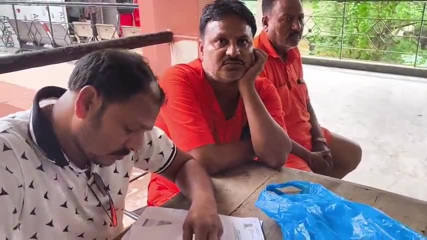 दुमका: बासुकिनाथ धाम में जलार्पण करने पहुंचे कांवरिया की तबीयत बिगड़ी, अस्पताल में डॉक्टर ने मृत घोषित किया