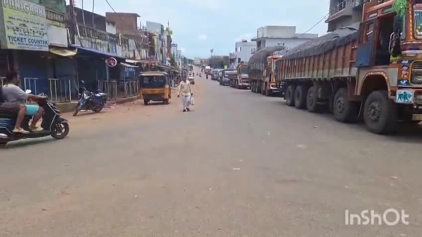 କୋଟପାଡ: ବୋରିଗୁମ୍ମା ମୁଖ୍ୟ ଛକରେ କଂଗ୍ରେସର ଧାରଣା, ସାଧାରଣ ଲୋକେ ହନ୍ତସନ୍ତ