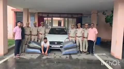 टोंक: मेहंदवास पुलिस ने NH-52 पर सोनवा टोल प्लाजा के पास एक कार से 70 KG अवैध डोडा चूरा व ₹93,000 किए जब्त, आरोपी गिरफ्तार