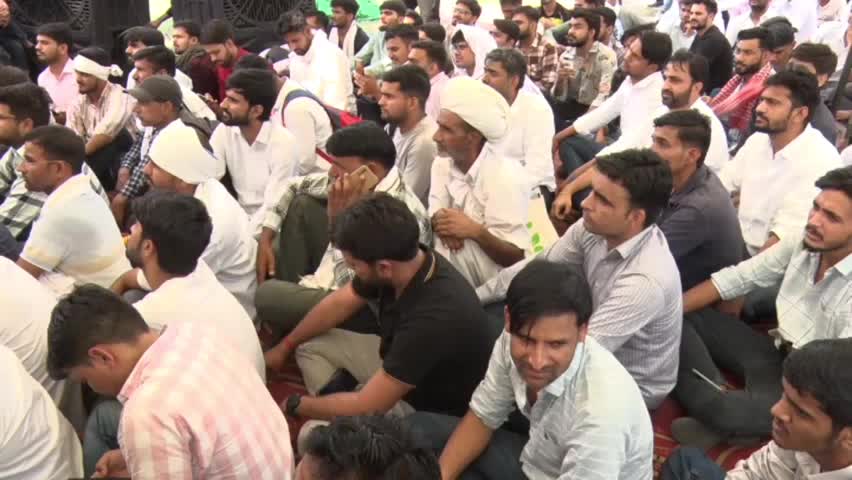 जयपुर: शहीद स्मारक पर सब इंस्पेक्टर भर्ती परीक्षा रद्द कराने की मांग को लेकर सांसद हनुमान बेनीवाल का धरना प्रदर्शन जारी