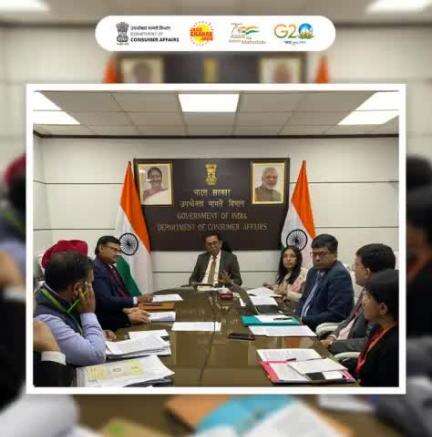 Sh Rohit Kumar Singh, Secretary, DoCA, Govt of India chaired a meeting to review the Rationalising Standardisation & Certification Agencies in the food sector. The meeting was attended by CEO, #fssaiindia, officials of #IndianStandards, #AG