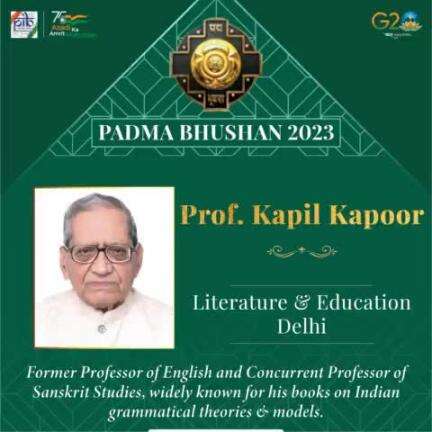 President #DroupadiMurmu presents Padma Bhushan to Prof. Kapil Kapoor in the field of Literature & Education