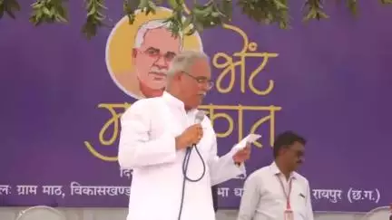 भेंट-मुलाकात के दौरान माठ में मुख्यमंत्री श्री भूपेश बघेल ने की महत्वपूर्ण घोषणाएं

#BhetMulakat #BhupeshTuharDwar
#raipurdistrict