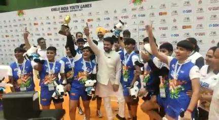 Union Minister for I&B and Youth Affairs & Sports, Sh Anurag Thakur celebrated winning moments of players at the #KheloIndiaYouthGames.