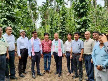 An Awareness cum Interaction program under #MIDH was also organized at Uriamghat area of the district, in which about 200 people participated. The Commissioner (Horticulture) along with Director of Research, Assam Agricultural University.