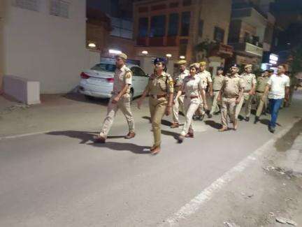 आगामी लोकसभा चुनाव को मध्य नजर रखते हुए सरदारपुरा थाना क्षेत्र में फ्लैग मार्च किया गया