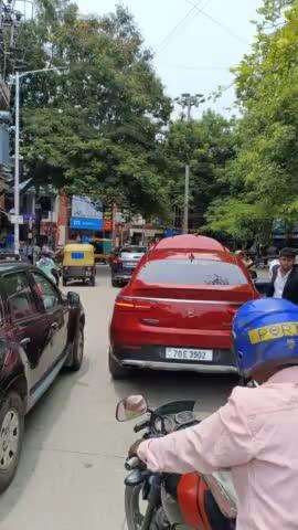 'Traffic advisory'
 Slow-moving traffic due to a vehicle breakdown at ramayya signal towards sanjaynagar 80 feet road, It will be removed shortly. kindly co-operate.