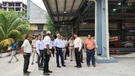 Shri P. Uday Kumar Reddy, GM, #MetroRailway conducted an extensive inspection of #KaviSubhash station of #BlueLine and the Carshed today along with senior #Metro officials..