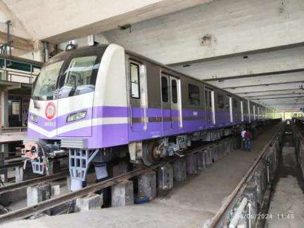 The first look of two new rakes stabled at #Noapara Carshed of #KolkataMetro.