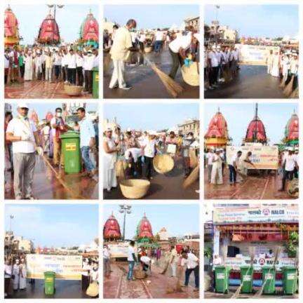 NALCO, led by CMD Shri Sridhar Patra undertook a mega cleanliness drive at Grand Road in Puri. #SwachhBharat.