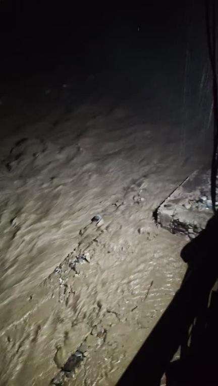 Manali vashist petrol pump #flood
3:00 am.