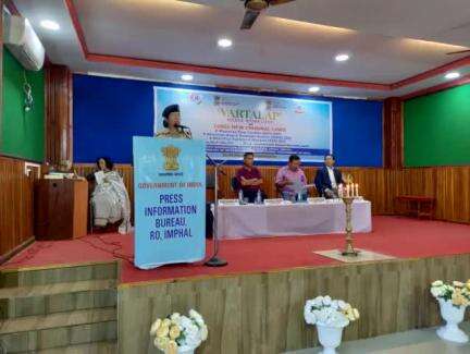 Haobam Sanghamita, MPS, SP (Prosecution) Manipur delivers her speech on the #NewCriminalLaws at Media Workshop #Vartalap organised by PIB, Imphal at Manipur Press Club, Imphal.