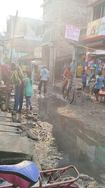 ye Nagar parishad Gogri Jamalpur ka hal hai koi dekhta bhi nhi hai koi sunta bhi nhi 😭