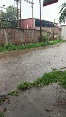 Indore mein ho chuki hai Tej barish 
#इंदौर में हो चुकी है तेज बारिश