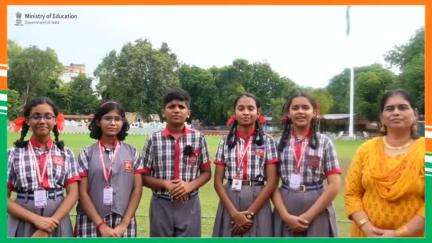 A memorable day for students of PM SHRI KV Thrissur, #Kerala, as they met Hon'ble President Smt. Droupadi Murmu at #RashtrapatiBhavan! Their excitement was palpable during the #RakshaBandhan festivities.