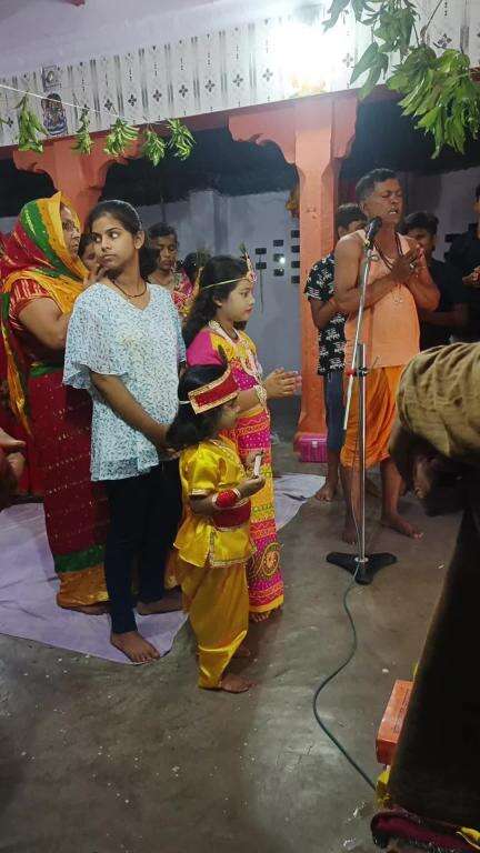 Devi mandir Chamn Lal ka Talab shantipurvak Janmashtami ka per Manaya Gaya...