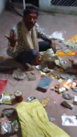 ek tantrik ne bachavali gaon per tantrik Vidya ki Raat ke 8:00 baje se 12:00 baje tak usne tantrik Vidya hamne pakda