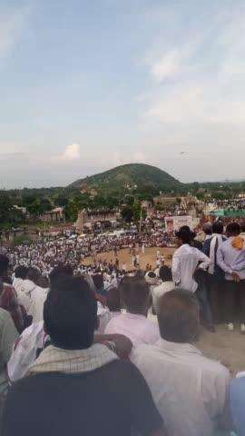 करीरी खानपुर दंगल प्रतियोगिता को देखने के लिए आए 
लाखो की तादात में दर्शक । 
प्रतियोगिता में दूर दूर से आए पहलबान।